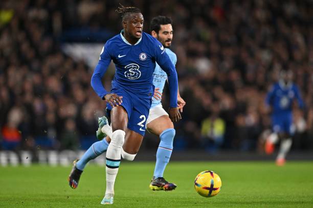 板球正在成 板球正在成